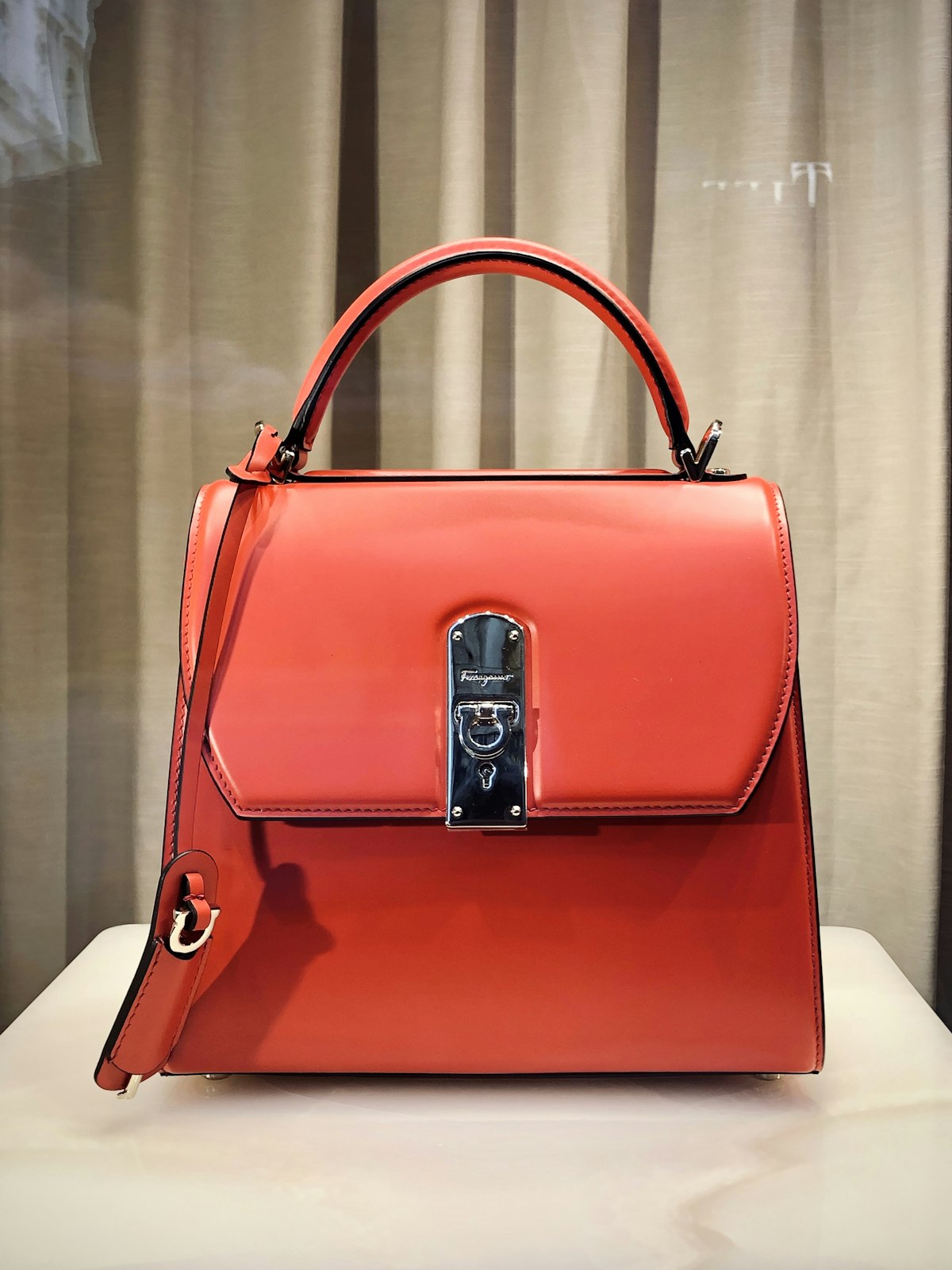 Bolso Atelier Rouge - Image 1
